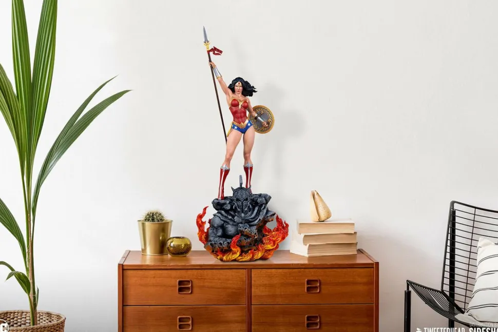 Wonder Woman - Wonder Woman 1/6th Scale Maquette Statue