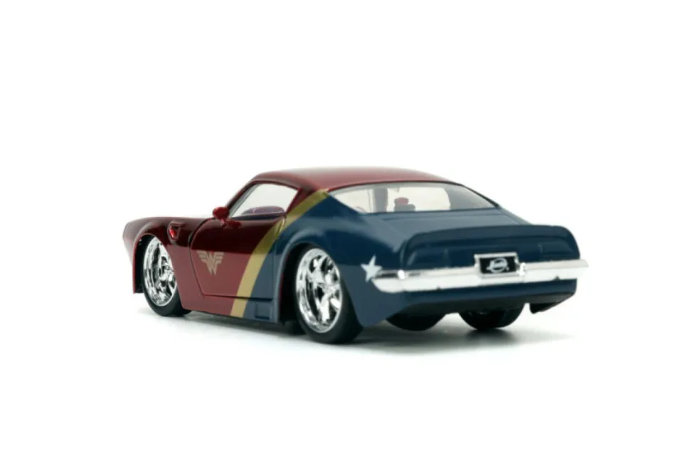 Wonder Woman - Wonder Woman & 1972 Pontiac Firebird Hollywood Rides 1/32 Scale Die-Cast Vehicle Replica