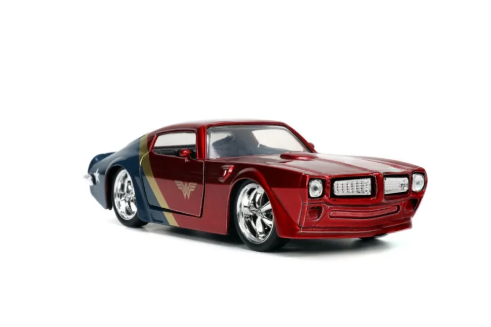 Wonder Woman - Wonder Woman & 1972 Pontiac Firebird Hollywood Rides 1/32 Scale Die-Cast Vehicle Replica