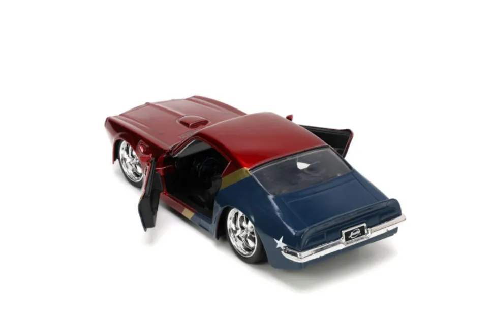 Wonder Woman - Wonder Woman & 1972 Pontiac Firebird Hollywood Rides 1/32 Scale Die-Cast Vehicle Replica