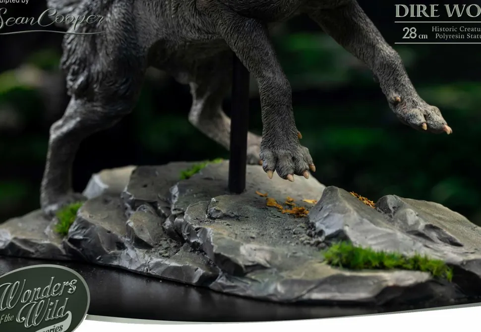 Wonders of the Wild - Dire Wolf 11" Statue
