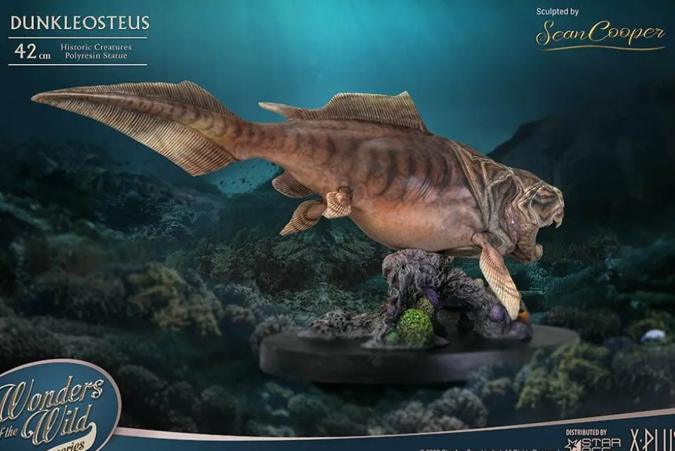 Wonders of the Wild - Dunkleosteus & Fossil Deluxe 16” Statue