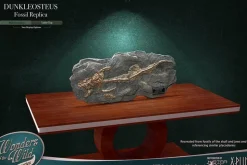 Wonders of the Wild - Dunkleosteus & Fossil Deluxe 16” Statue