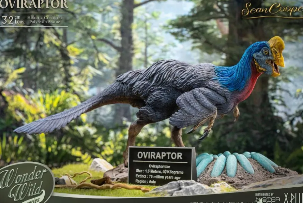 Wonders of the Wild - Oviraptor 12" Statue