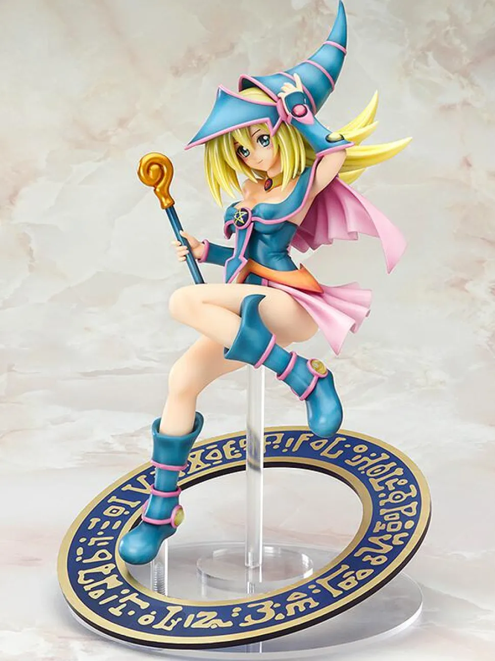 Yu-Gi-Oh! - Dark Magician Girl 1/7th Scale Statue