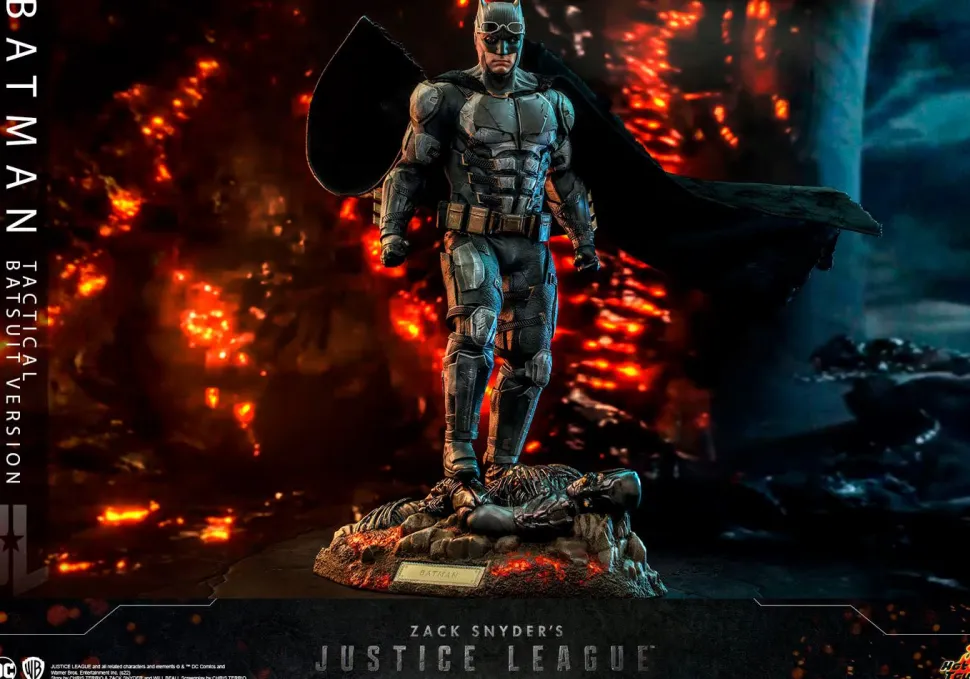 Zack Snyder's Justice League (2021) - Batman Tactical Batsuit Version 1/6th Scale Hot Toys Action Figure