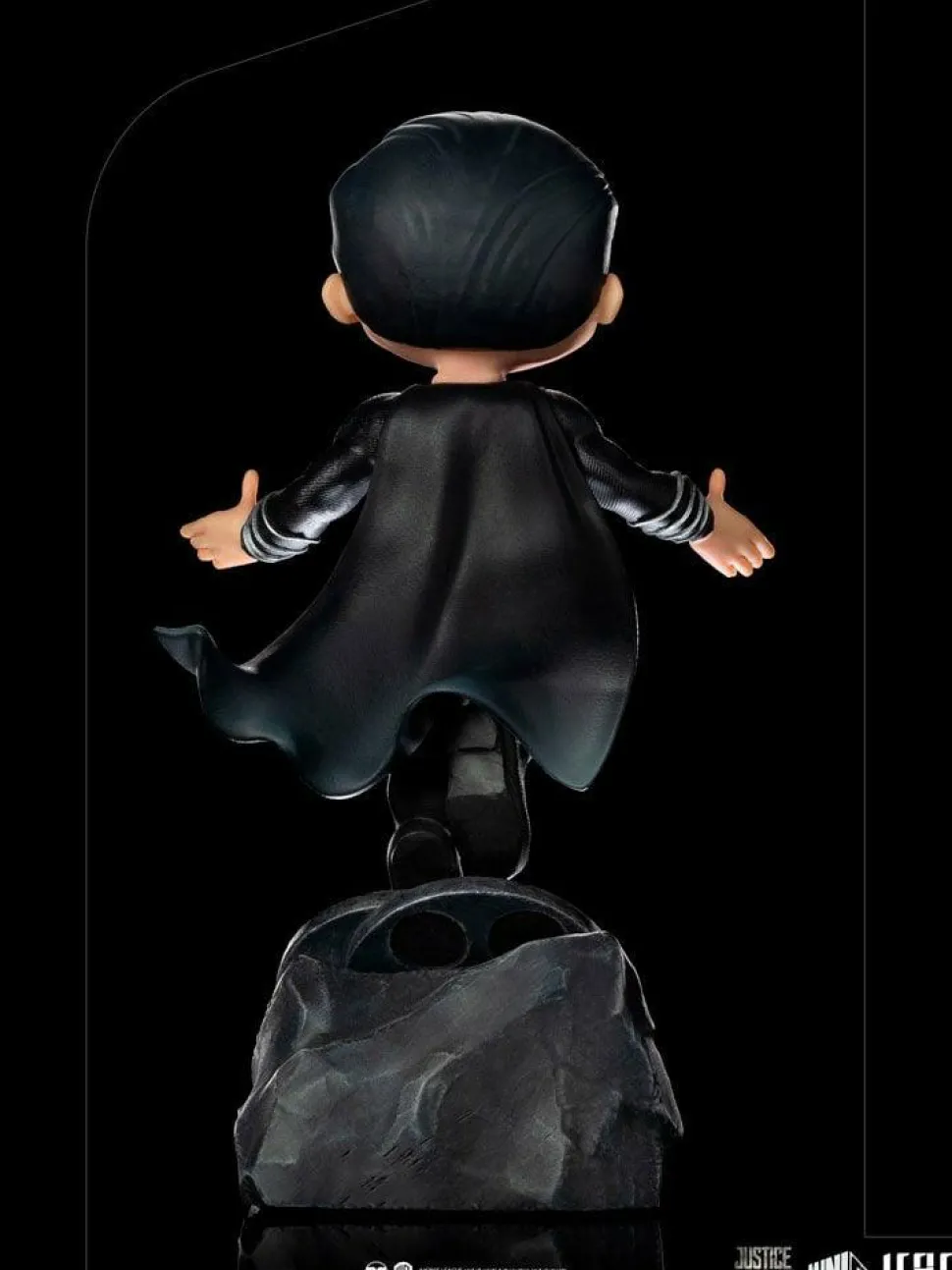 Zack Snyder’s Justice League (2021) - Superman Black Suit MiniCo 7” Vinyl Figure
