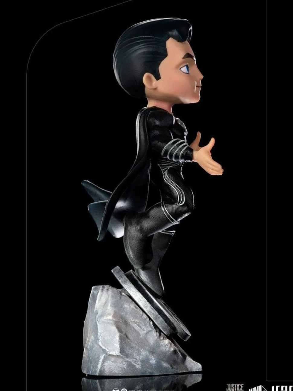 Zack Snyder’s Justice League (2021) - Superman Black Suit MiniCo 7” Vinyl Figure