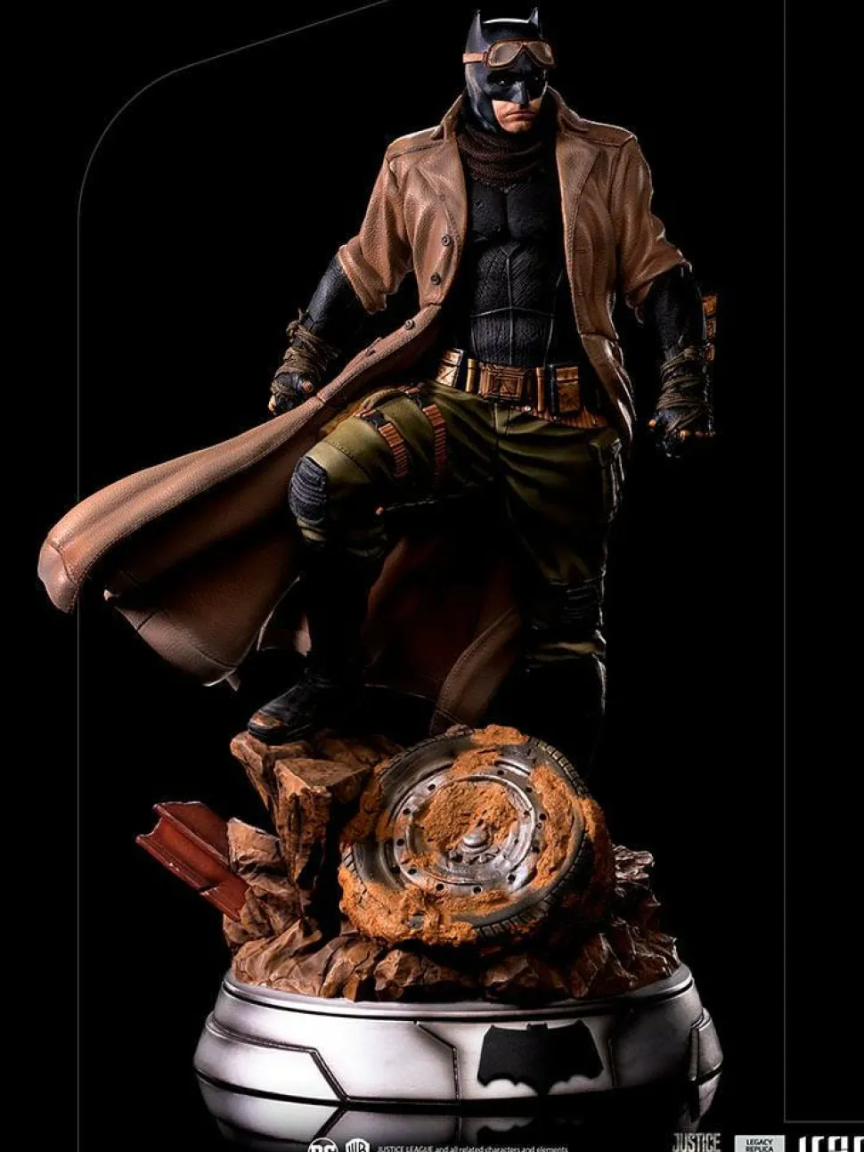 Zack Snyder’s Justice League (2021) - Batman Knightmare 1/4 Scale Legacy Statue